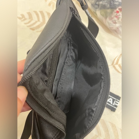 Waist Bag - Picture 6 of 7